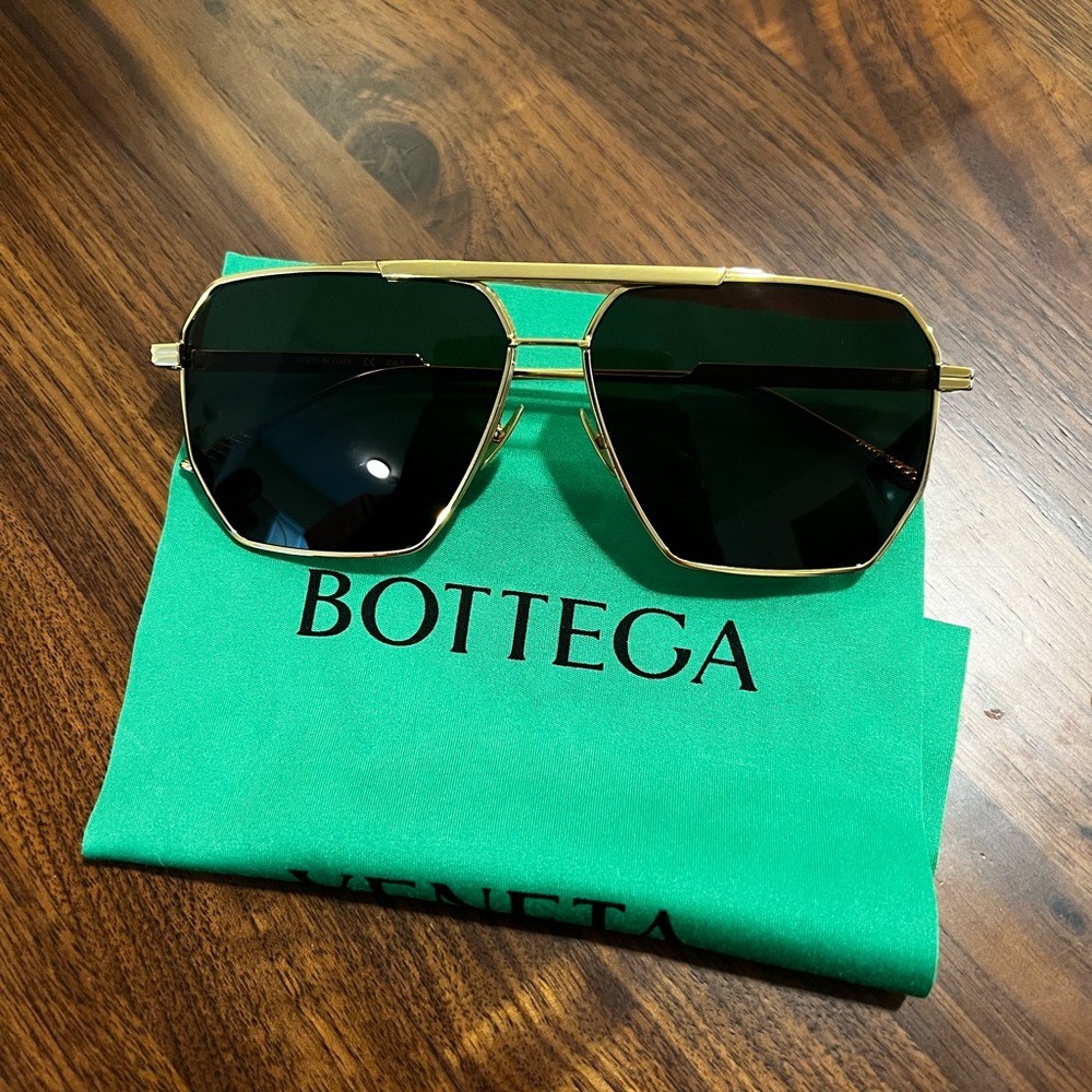 Bottega Veneta Gold Classic Aviator Sunglasses